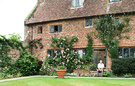 Man Sissinghurst Roses